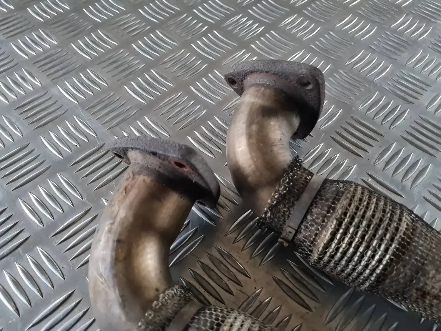 Tuyau d’échappement du turbocompresseur AUDI A6 2008 - foto 4