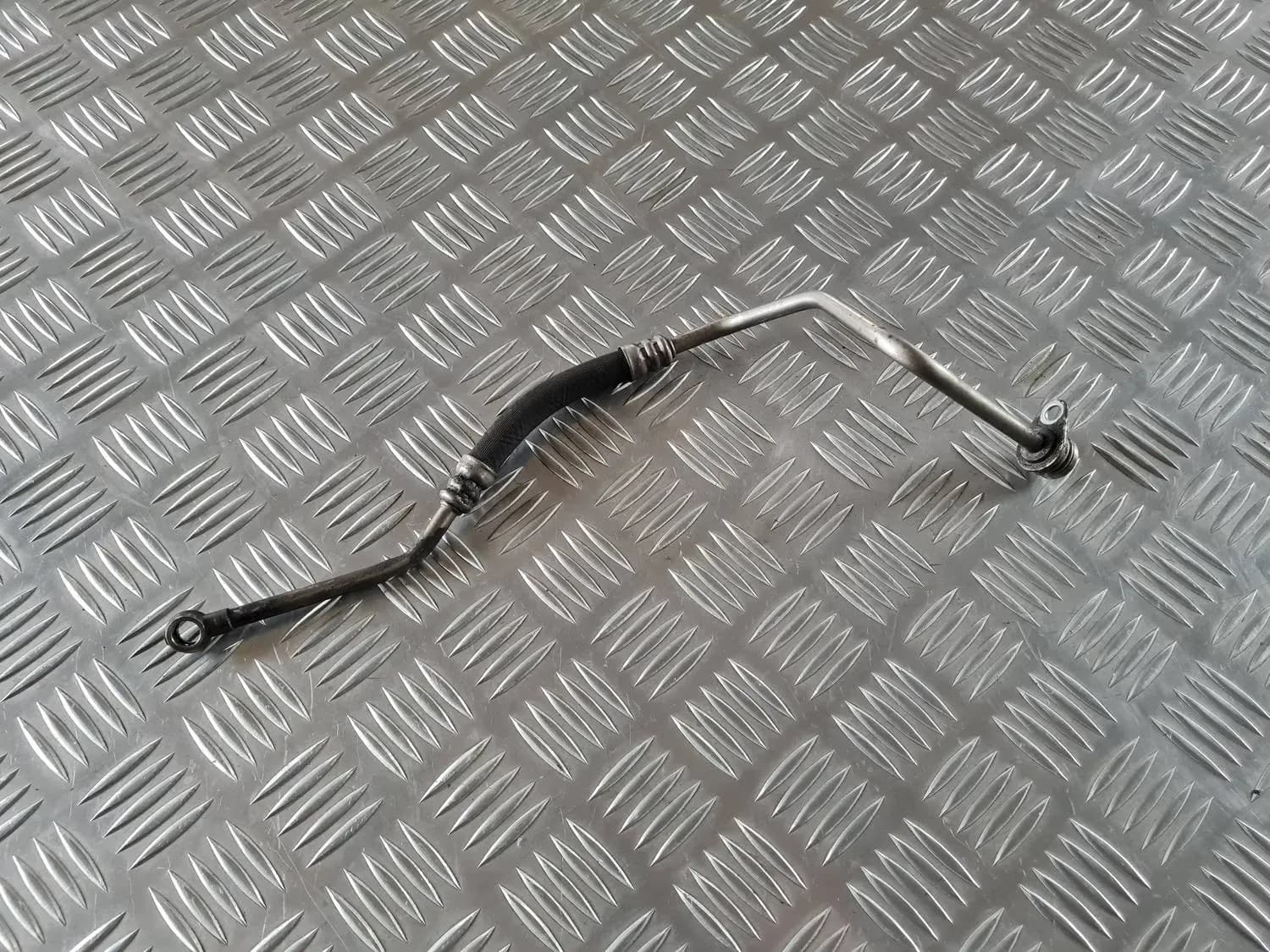 Tube de turbine AUDI A6 2008 - foto 2