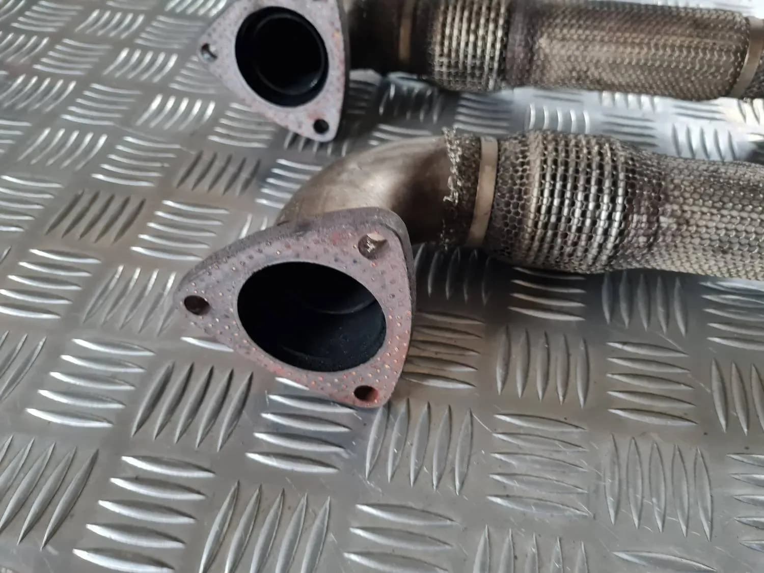Tuyau d’échappement du turbocompresseur AUDI A6 2008 - foto 6
