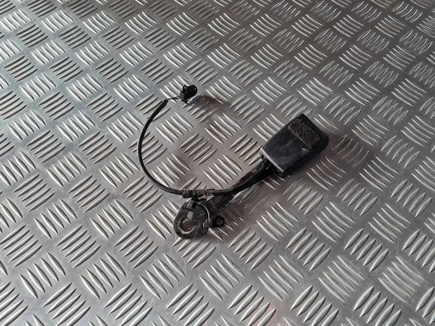 Boucle de ceinture de sécurité avant AUDI A6 2008 - foto 1