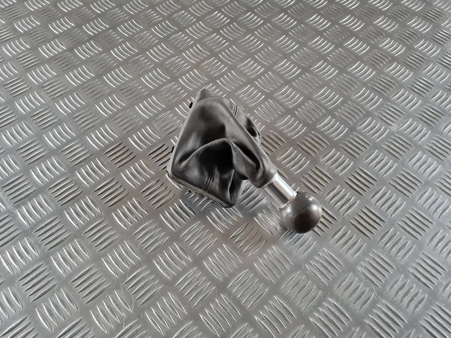 Revêtement en tissu du pommeau de levier de vitesse AUDI A6 2008 - foto 5