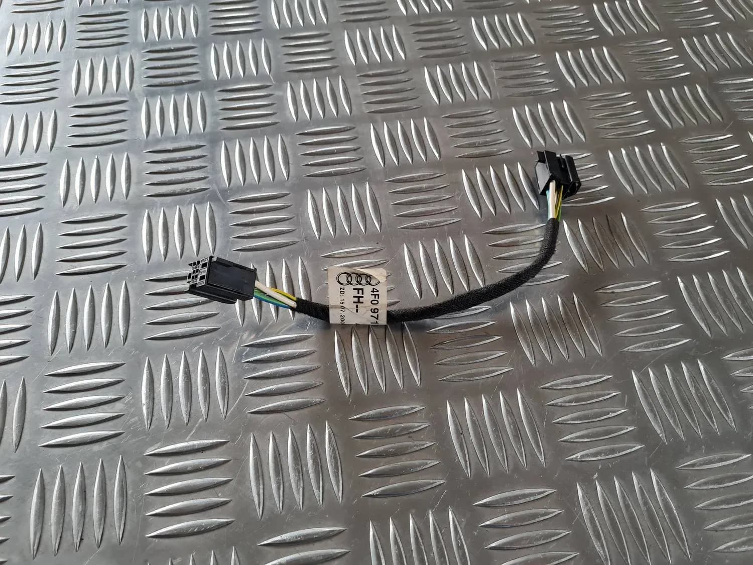 Fil du moteur de lève-vitre électrique AUDI A6 2008
