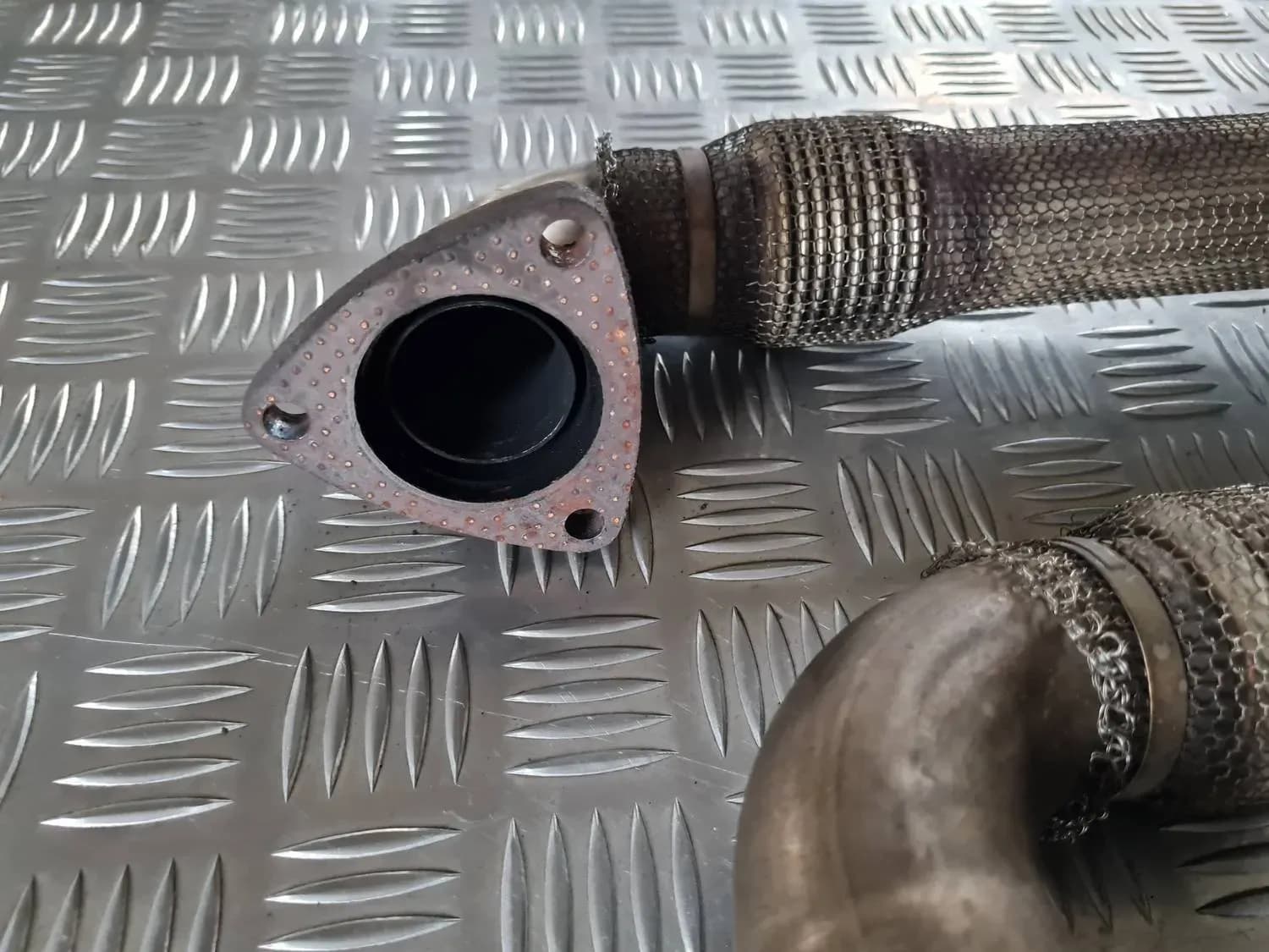 Tuyau d’échappement du turbocompresseur AUDI A6 2008 - foto 2