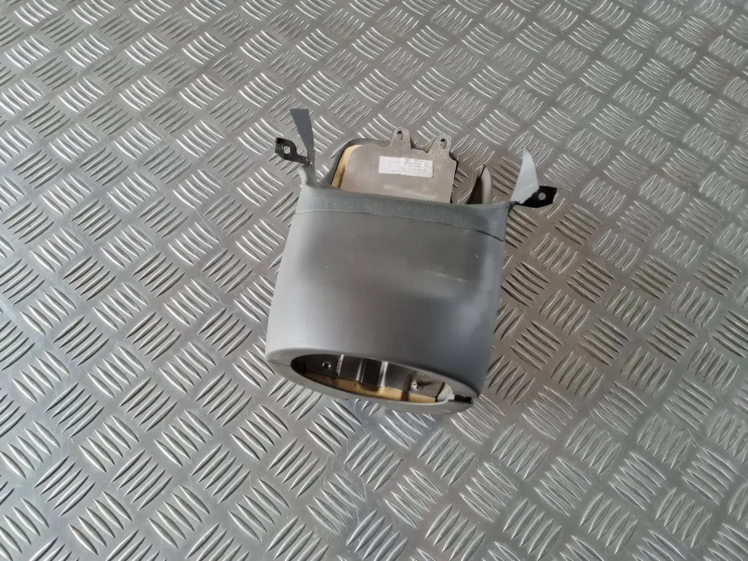Pare-poussière de la colonne de direction AUDI A6 2008 - foto 4