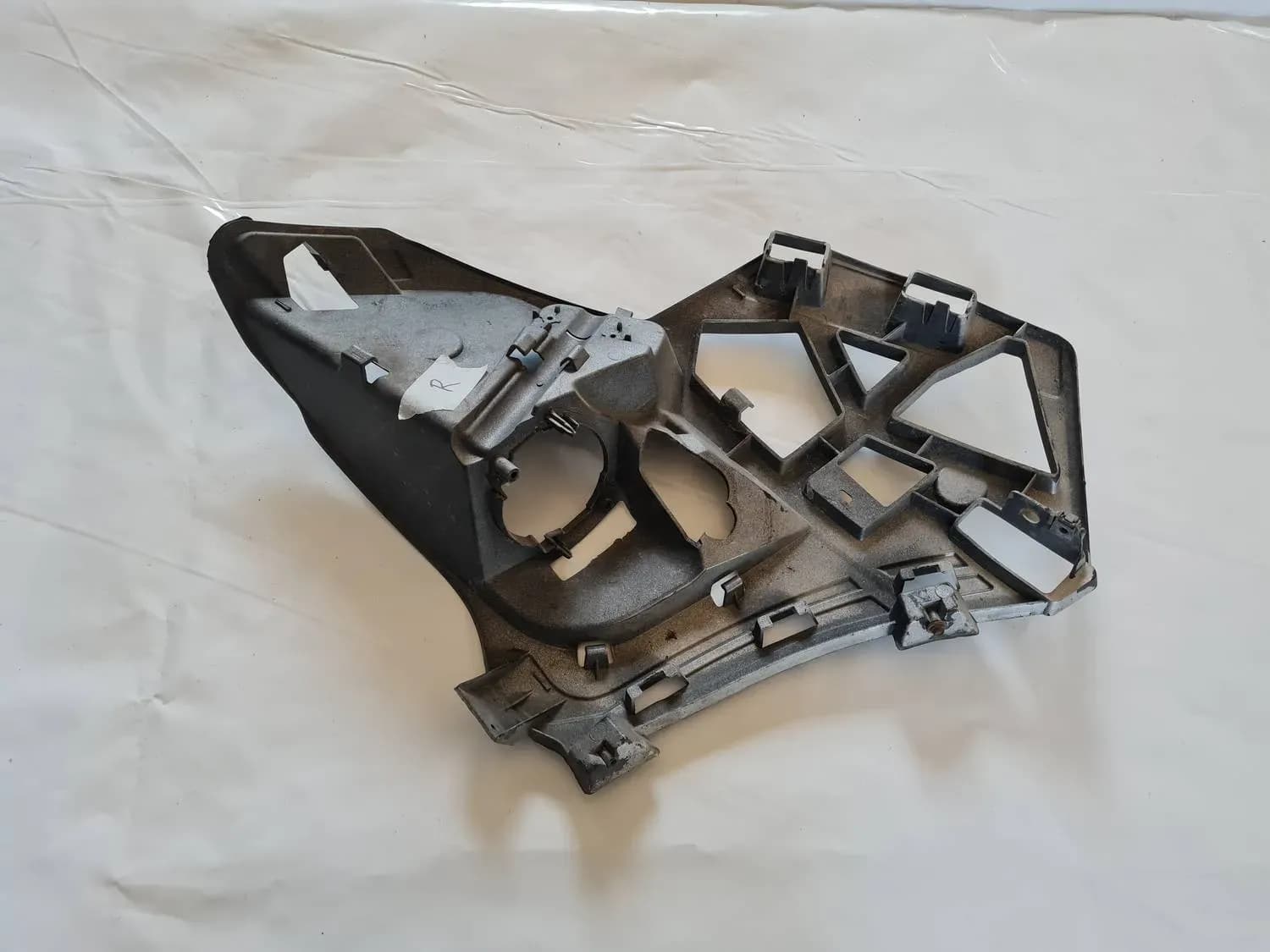 Support droit du pare-chocs avant RENAULT SCENIC III 2011 - foto 2
