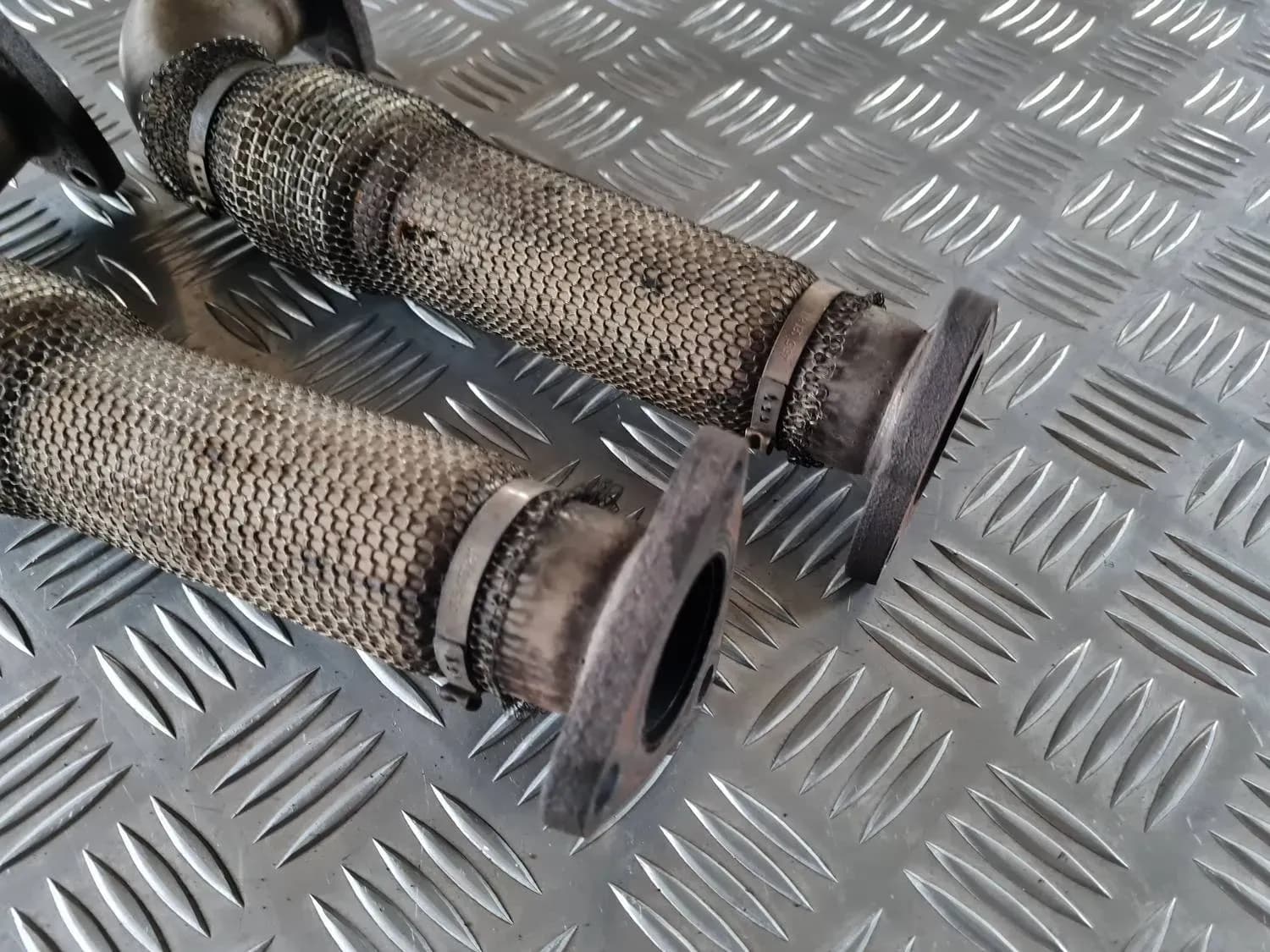 Tuyau d’échappement du turbocompresseur AUDI A6 2008 - foto 5