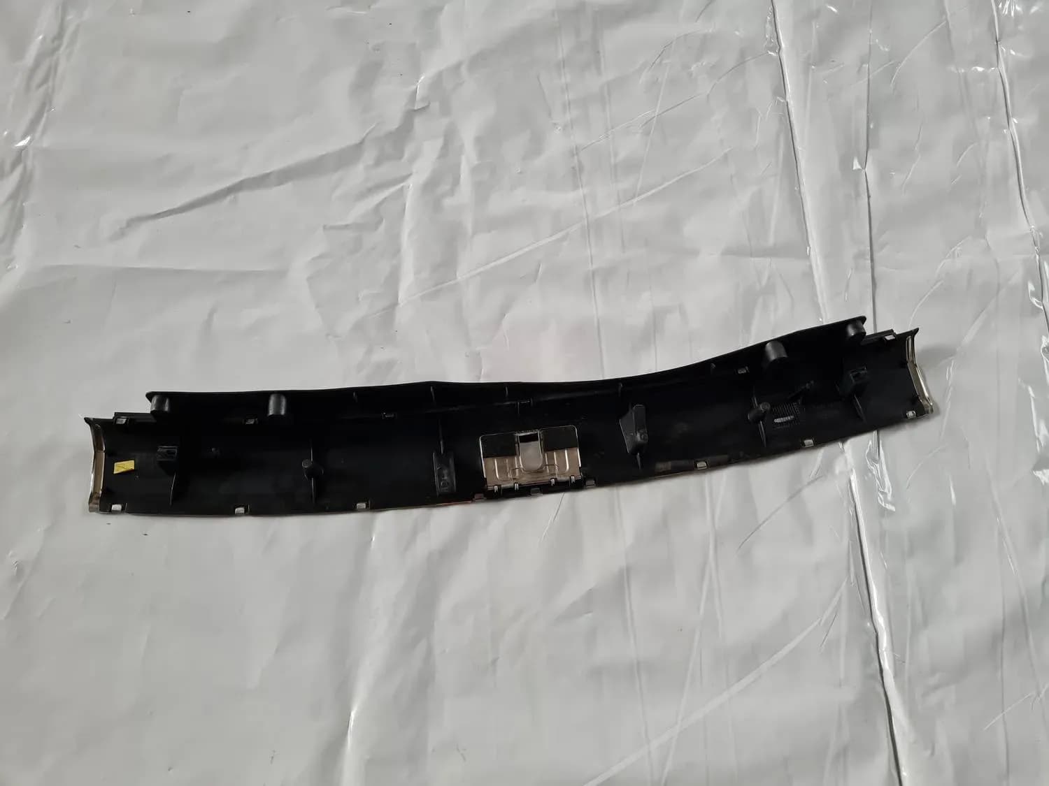 Couvercle de seuil de coffre à bagages AUDI A6 2008 - foto 4