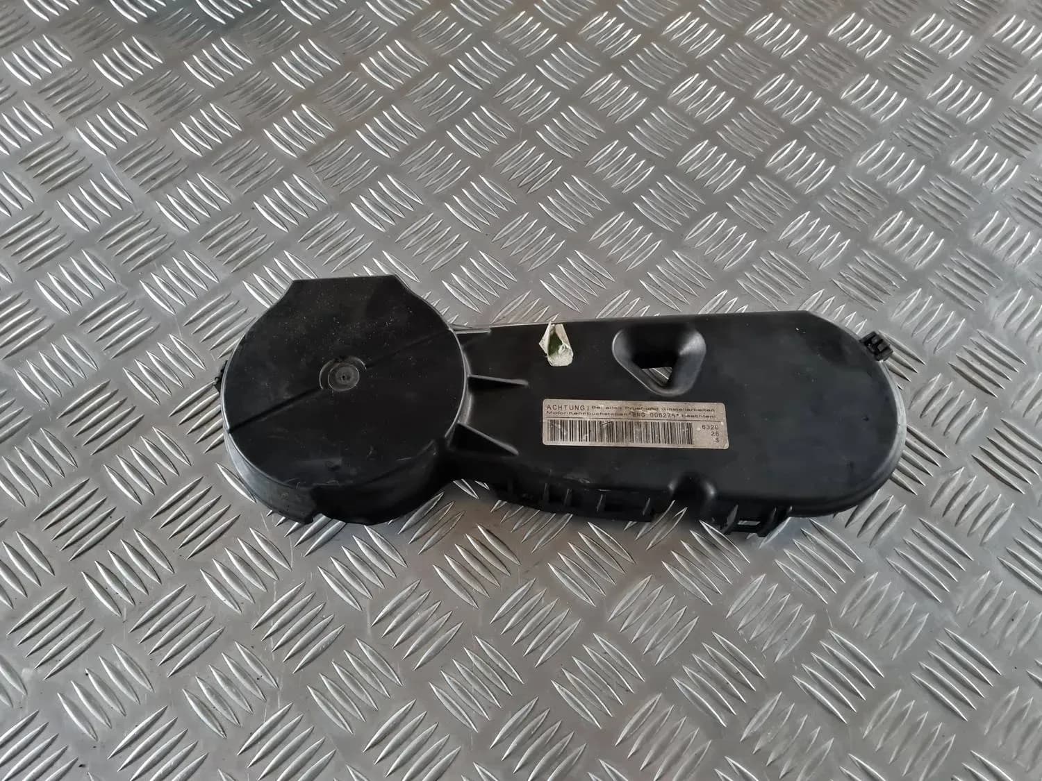 Couvercle de la courroie de distribution AUDI A6 2008