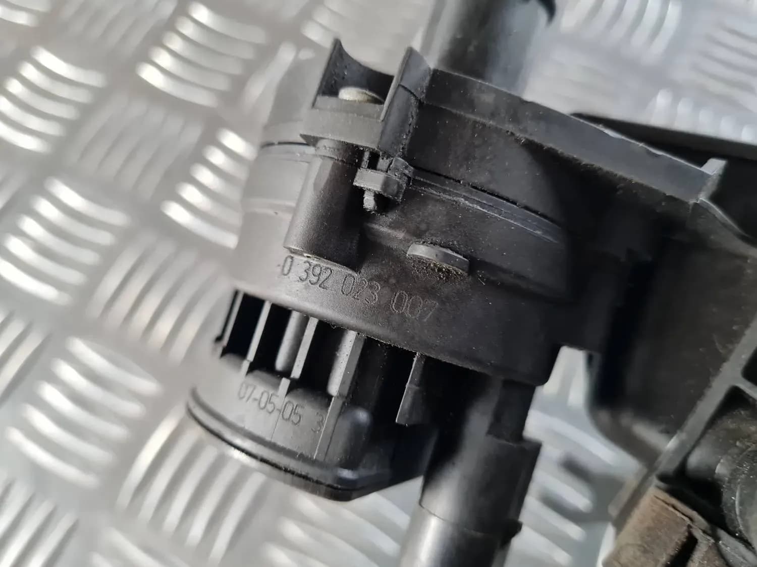 Vanne de radiateur de chauffage AUDI A6 2008 - foto 3