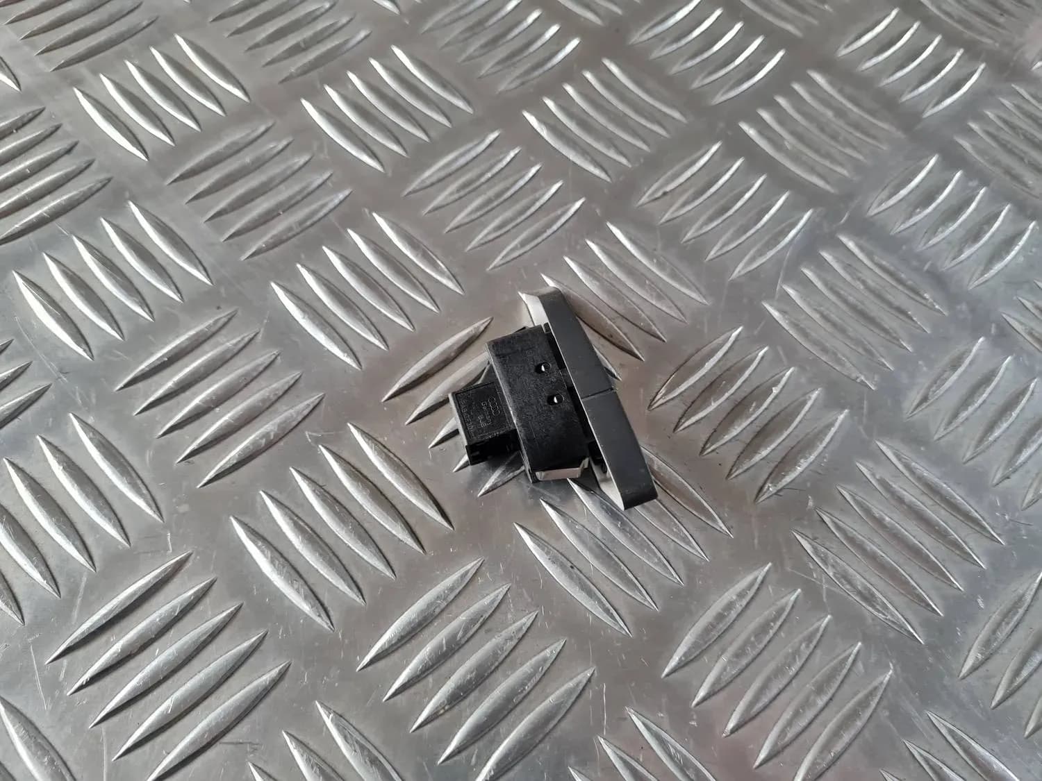 Bouton d'ouverture/fermeture AUDI A6 2008 - foto 3