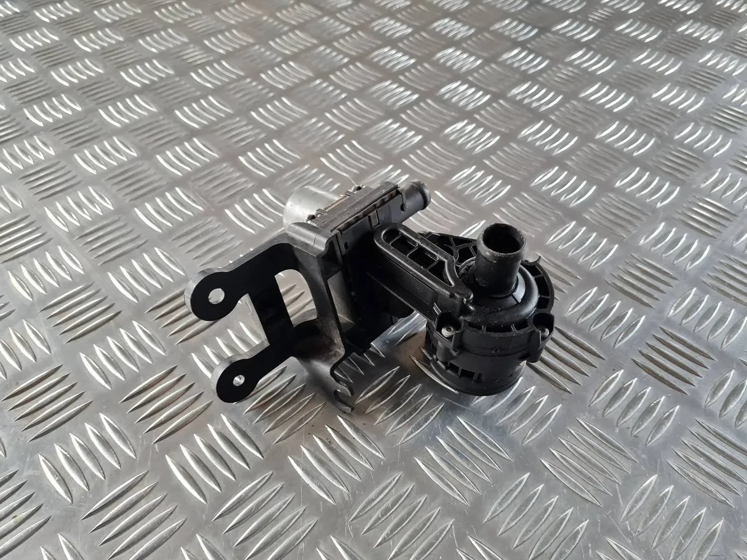 Vanne de radiateur de chauffage AUDI A6 2008 - foto 6