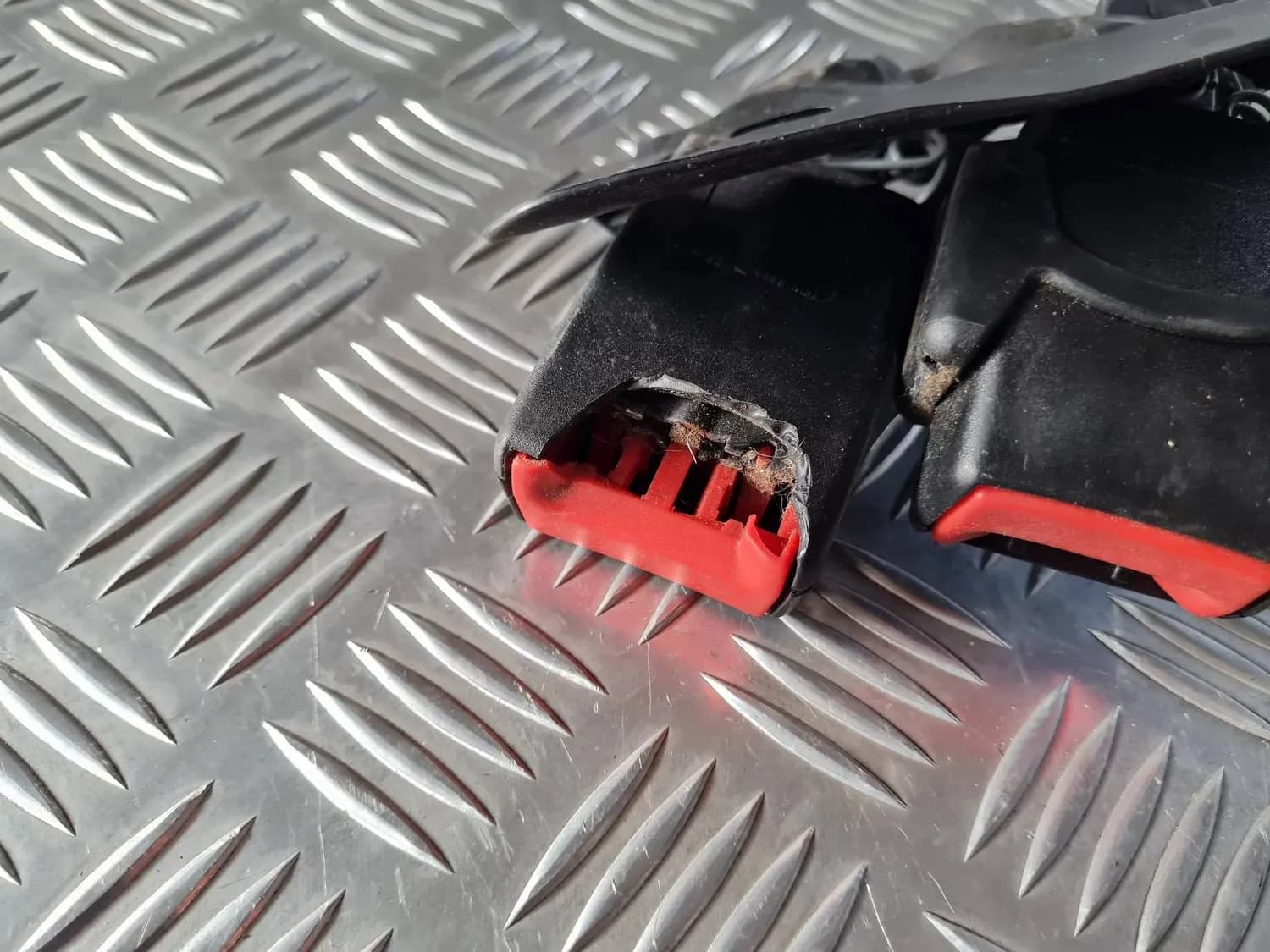 Boucle de ceinture double à l'arrière AUDI A6 2008 - foto 5