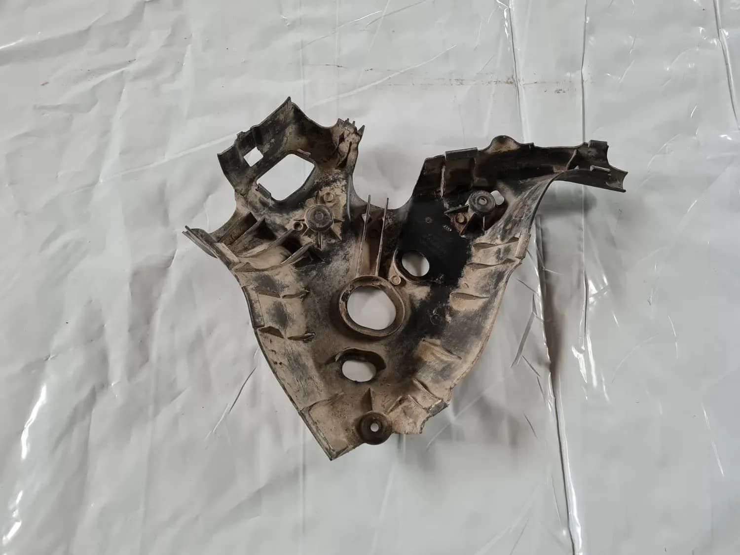 Protège-bras de suspension arrière AUDI A6 2008 - foto 2