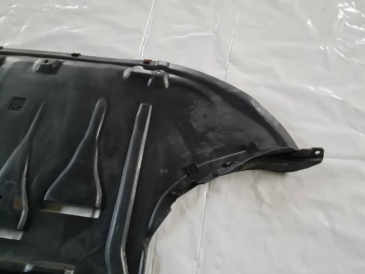 Protection du moteur AUDI A6 2008 - foto 2