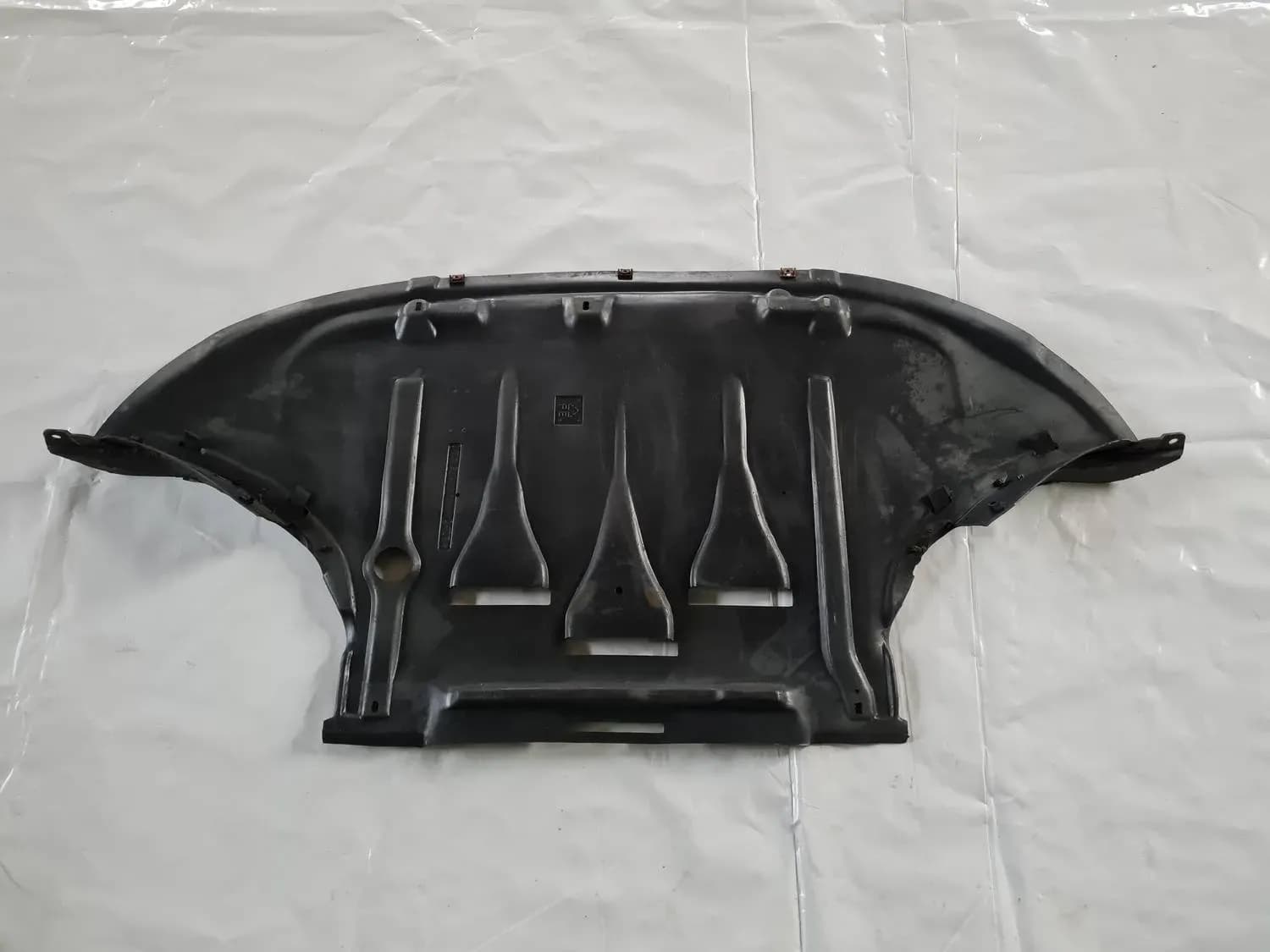 Protection du moteur AUDI A6 2008 - foto 1