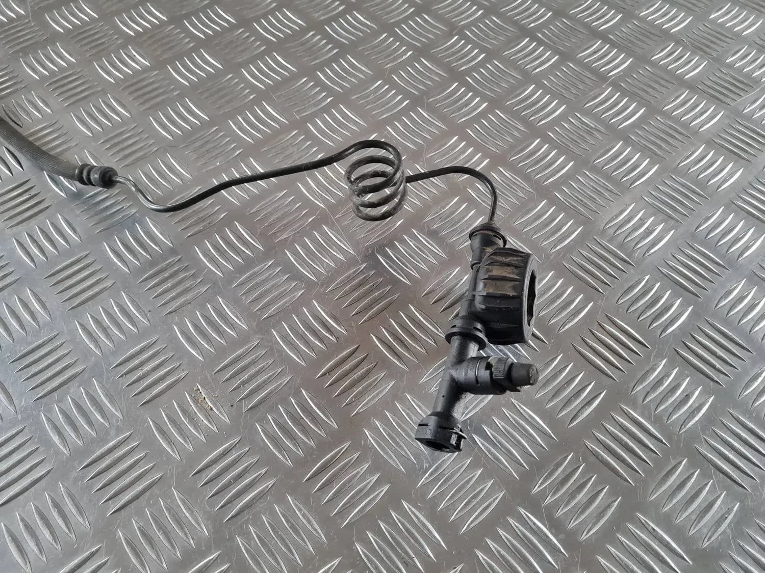 Tube du maître cylindre d'embrayage RENAULT SCENIC III 2011 - foto 4