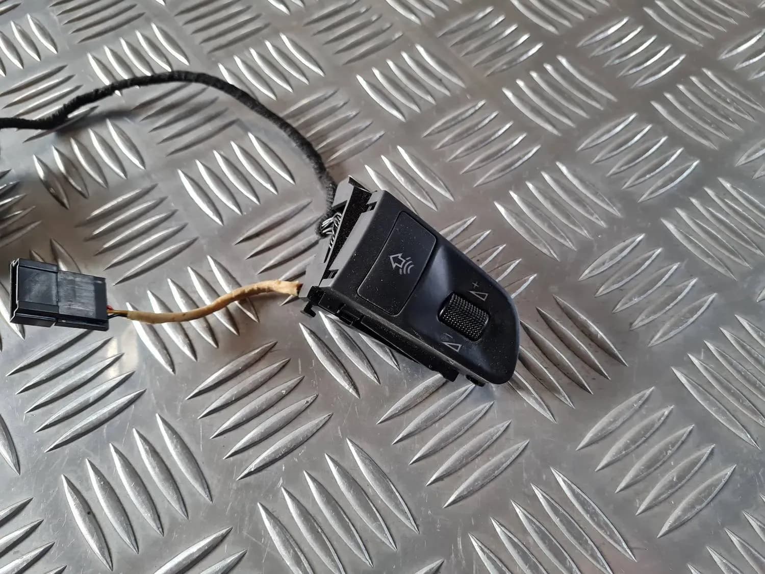 Bouton du volant AUDI A6 2008 - foto 4