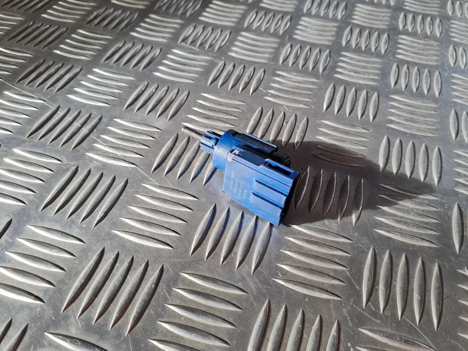 Commutateur de signal de freinage AUDI A6 2008