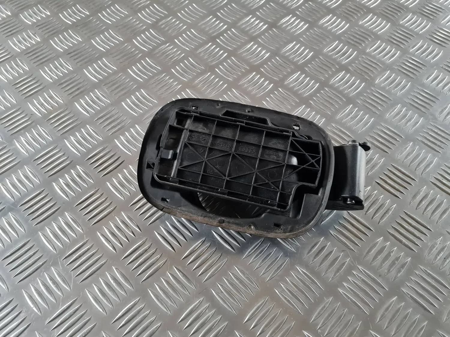 Bouchon du réservoir de carburant AUDI A6 2008 - foto 1