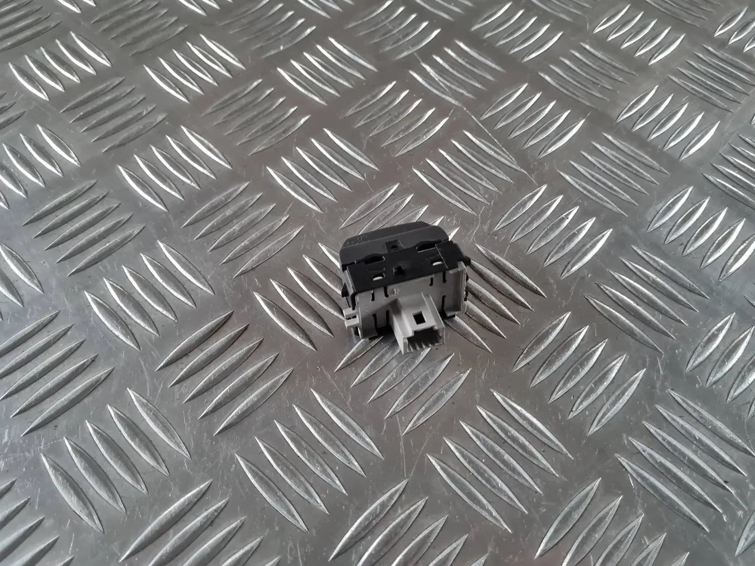 Bouton de réglage de la luminosité RENAULT SCENIC III 2011 - foto 2