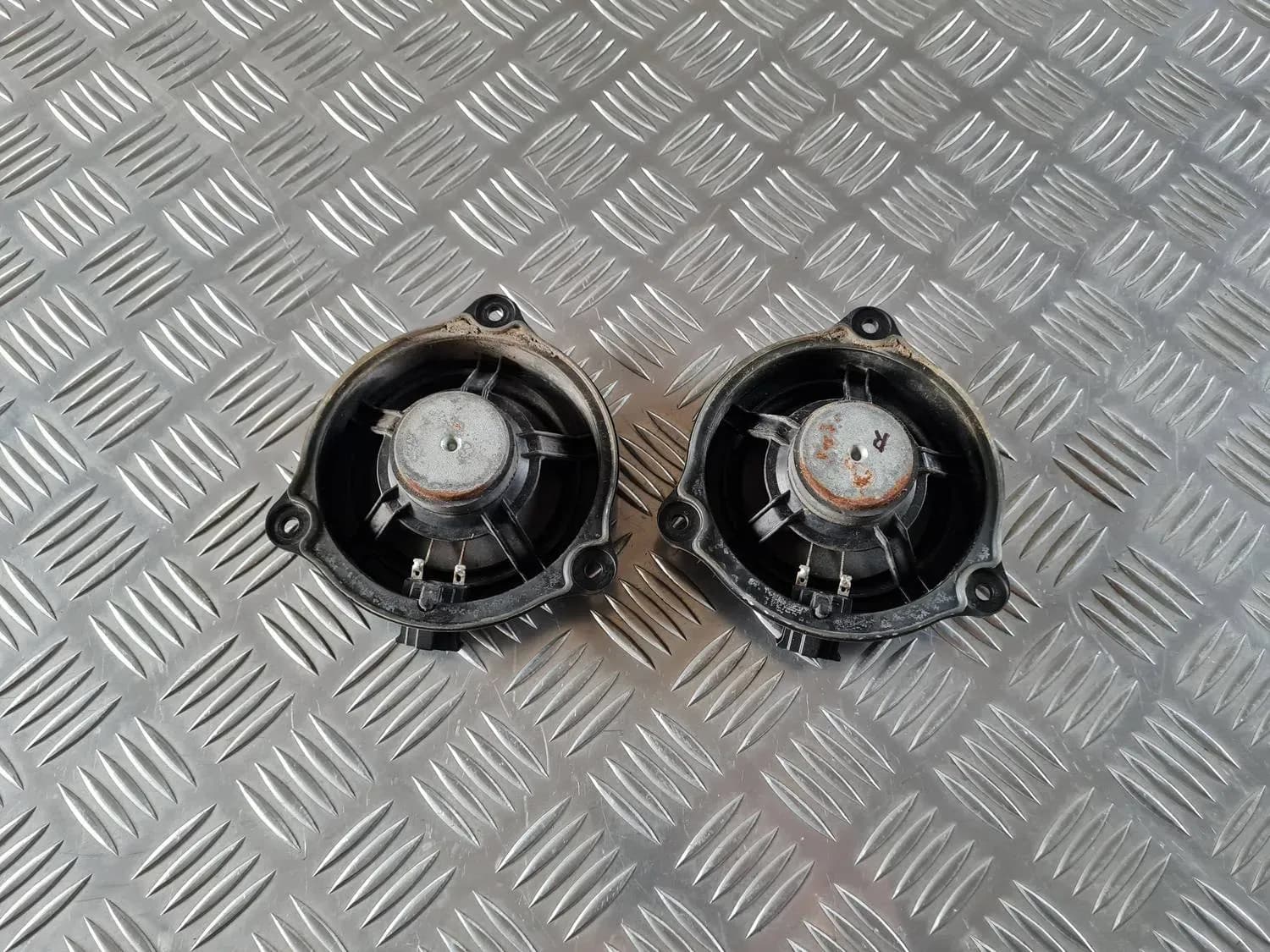 Haut-parleur de porte, supérieur AUDI A6 2008 - foto 2