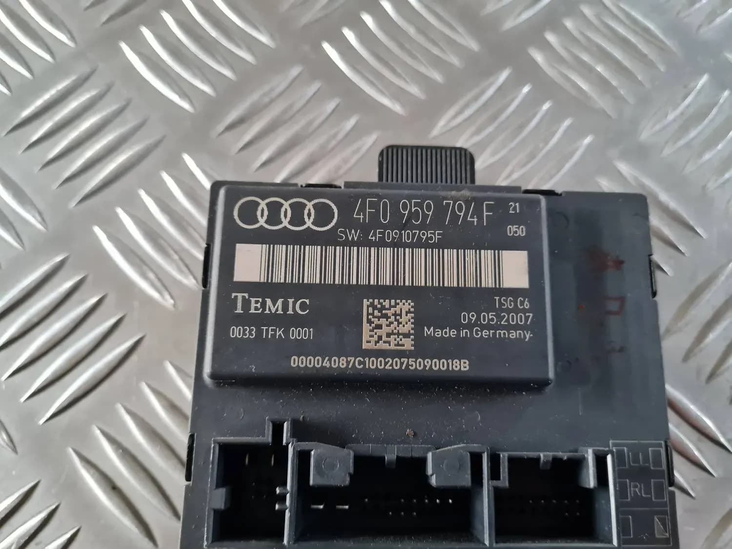 Unité de commande pour la porte arrière droite AUDI A6 2008 - foto 2