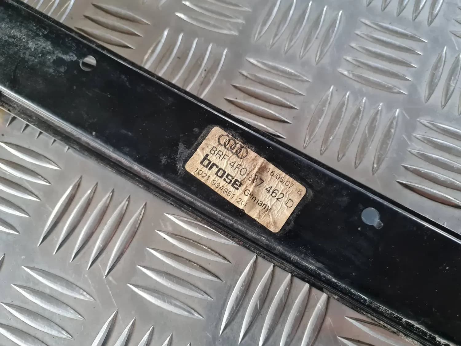 Mécanisme de levage du pare-brise avant droit AUDI A6 2008 - foto 3