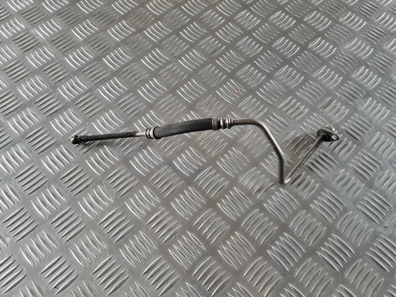 Tube de turbine AUDI A6 2008 - foto 1