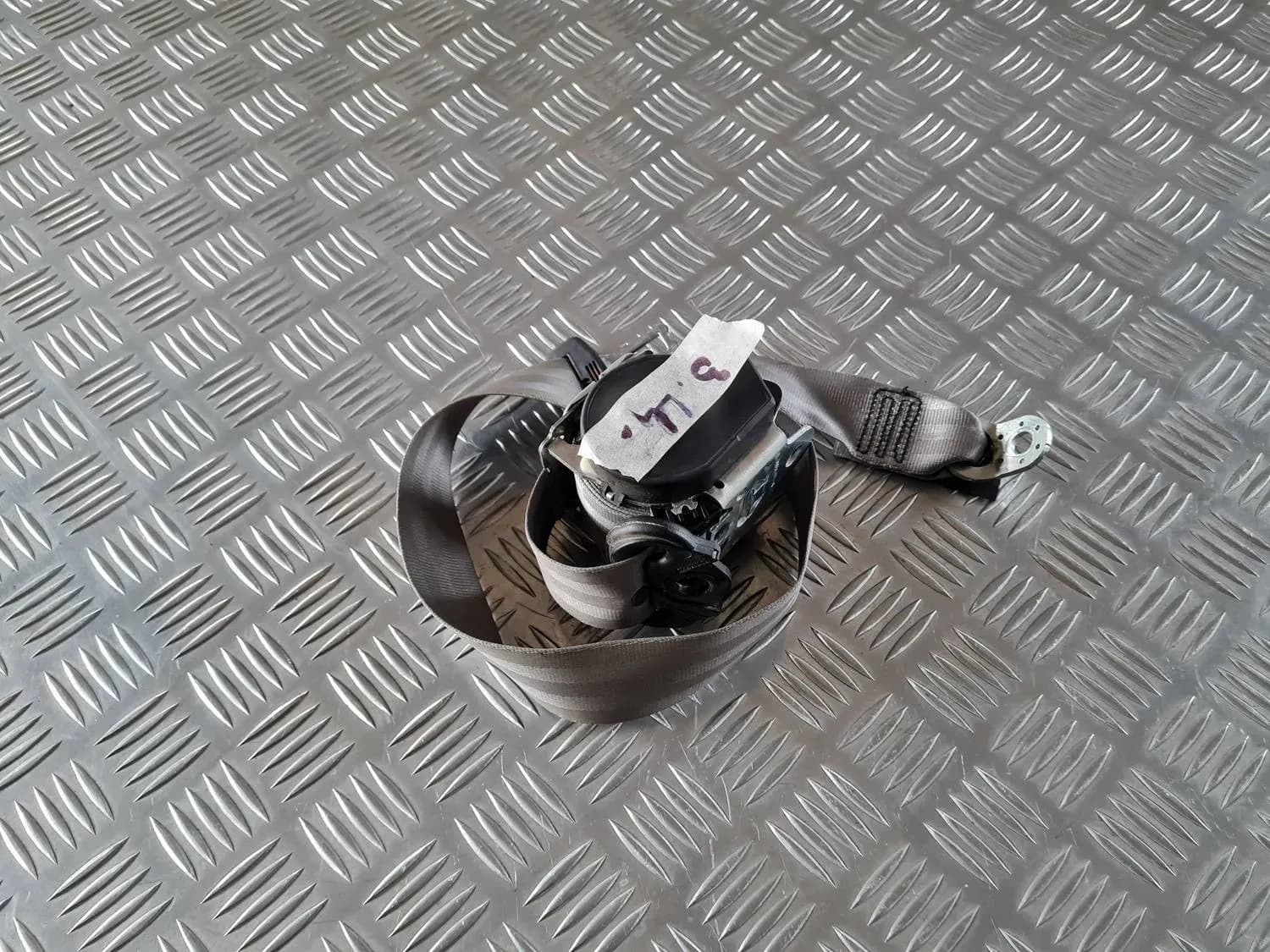 Ceinture de sécurité arrière moyenne AUDI A6 2008 - foto 2