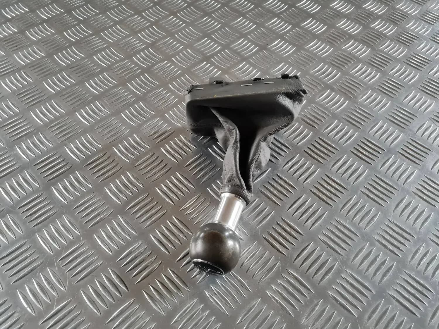 Revêtement en tissu du pommeau de levier de vitesse AUDI A6 2008 - foto 3
