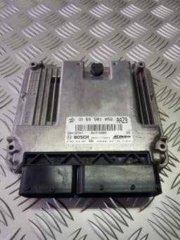 Unité de contrôle du moteur OPEL ASTRA J 2011