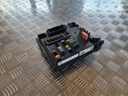 Bloc de fusibles VOLVO V70 2006