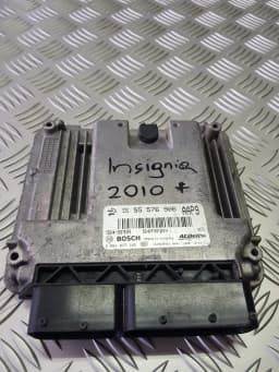 Unité de contrôle du moteur OPEL INSIGNIA SPORTS TOURER 2010