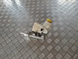 Maître-cylindre de l'amplificateur de freinage FIAT STILO 2003