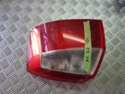 Feu arrière droit AUDI A4 2001