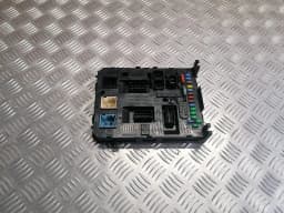 Bloc de fusibles CITROEN PICASSO 2007