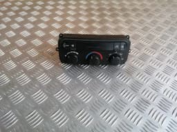 Bloc de contrôle climatique CHRYSLER GRAND VOYAGER 2004