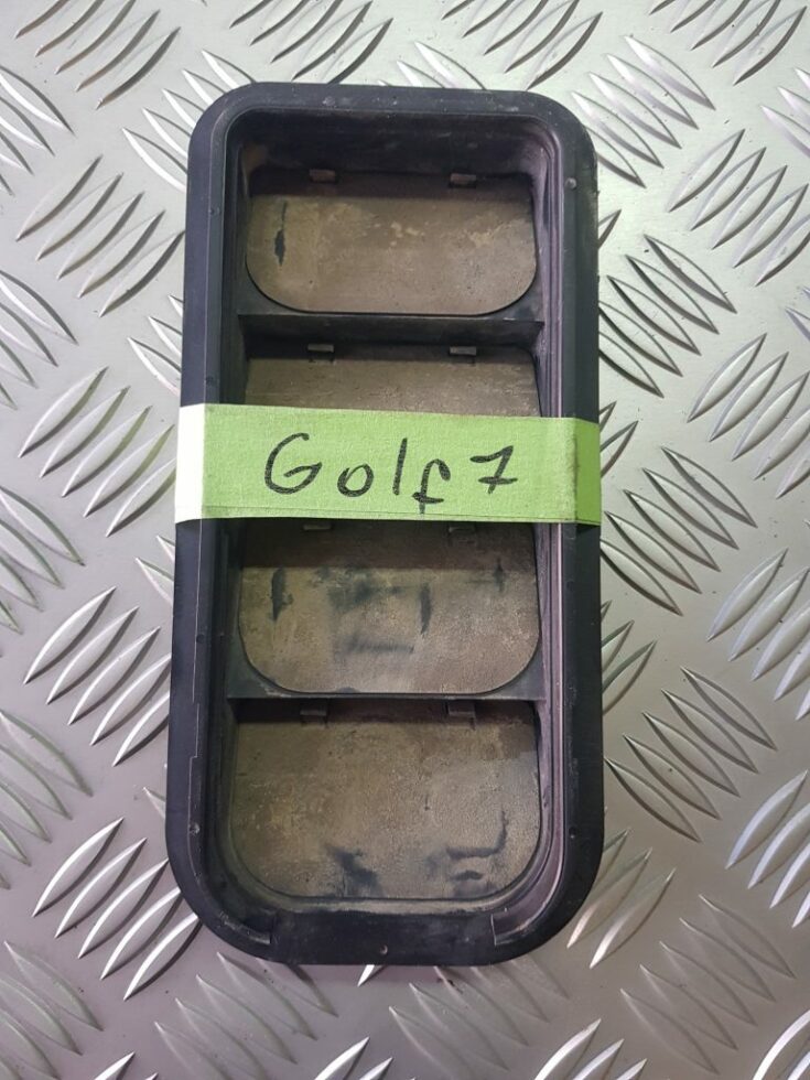 Virsbūves ventilācijas reste priekš VW GOLF 2014