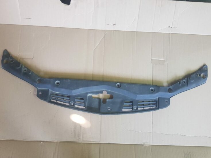 Radiatoru augšēja uzlika priekš HONDA ACCORD 2007 YR565P
