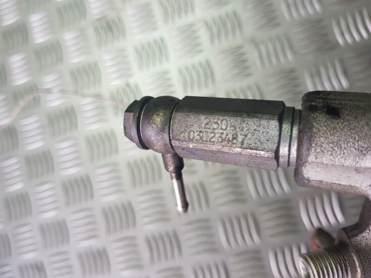 Degvielas sadales caurule priekš OPEL ASTRA H STATION WAGON 2009
