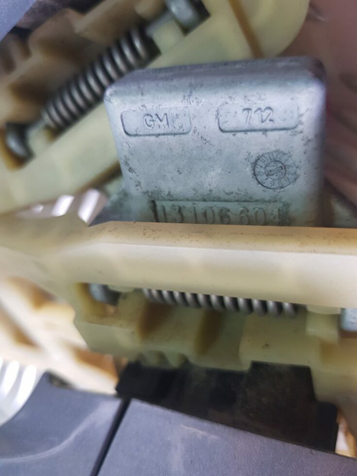 Ārējais durvju rokturis priekš OPEL VECTRA C 2008