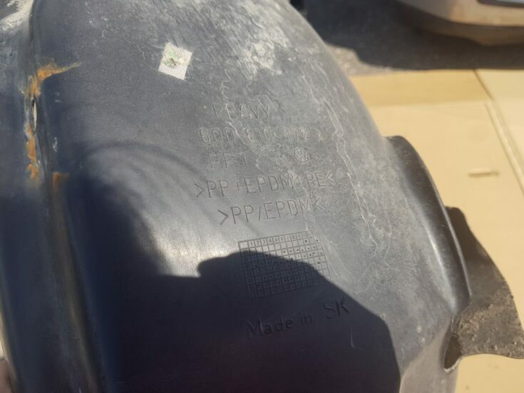 Aizmugurējais kreisais paspārns priekš VW POLO 2005