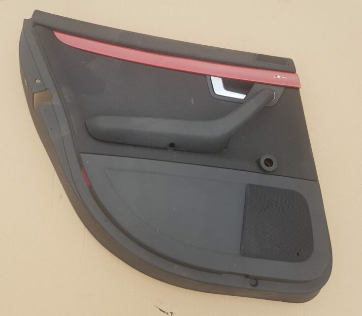 Aizmugurējo kreiso durvju apdare priekš AUDI A4 2005