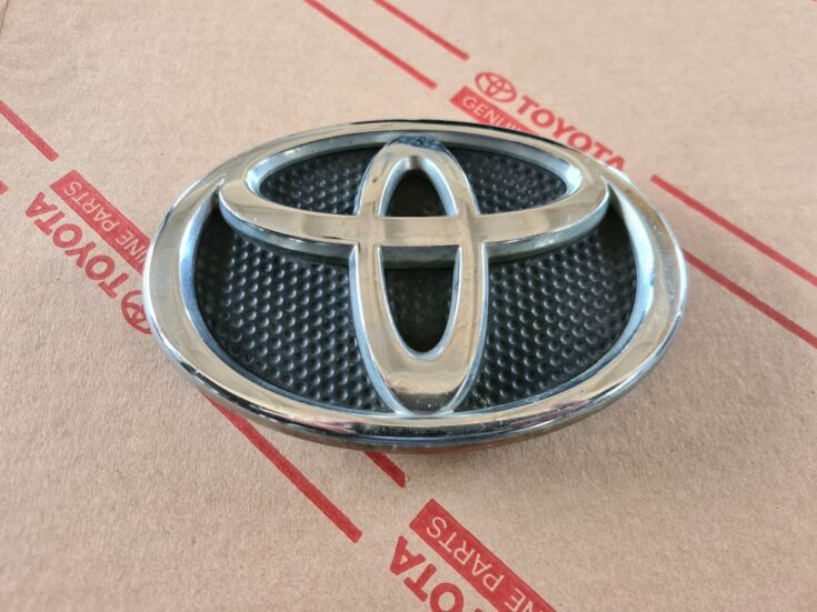 Logotips/Emblema priekš TOYOTA COROLLA VERSO 2009