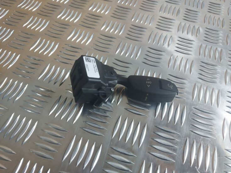 Pagrieziena rādītāju slēdzis priekš BMW 525 E60 2006 OLIVE