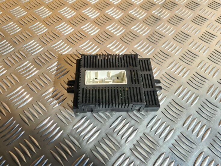 Gaismas vadības bloks priekš BMW 525 E60 2006 OLIVE