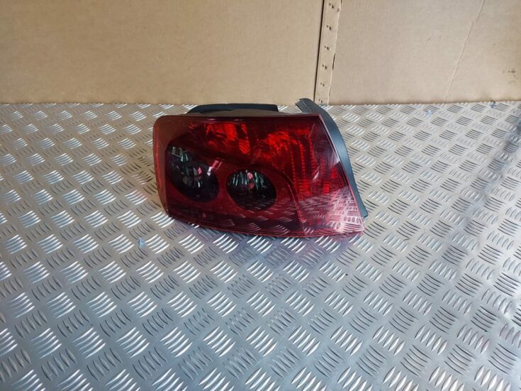 Aizmugurējais kreisais lukturis priekš PEUGEOT 407 2006