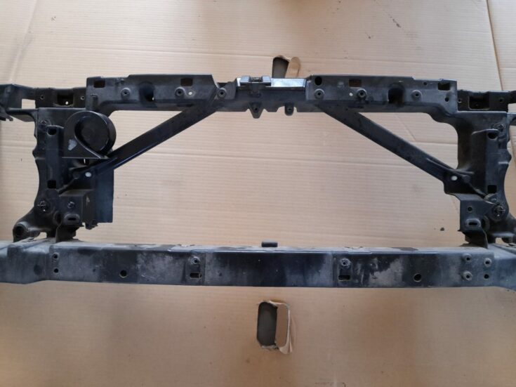 Priekšējā radiatora rāmis priekš RANGE ROVER SPORT 2007