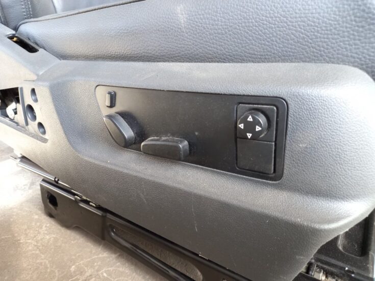 Sēdekļu komplekts priekš VW TOUAREG 2007