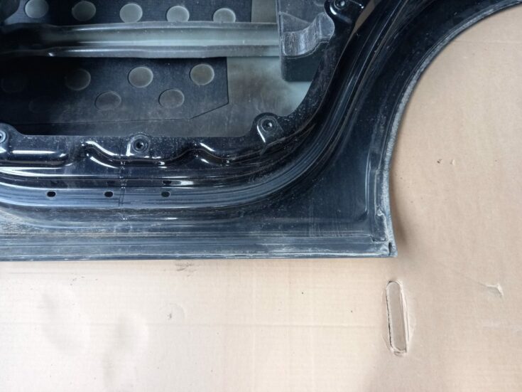 Aizmugurējās labās durvis priekš VW TOUAREG 2007